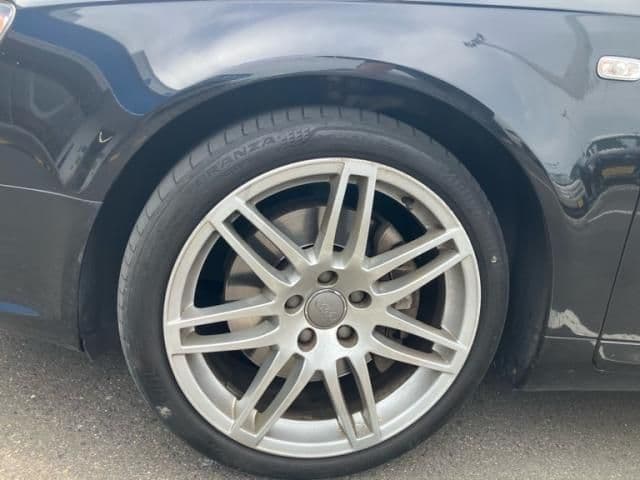 Car thumbnail 4