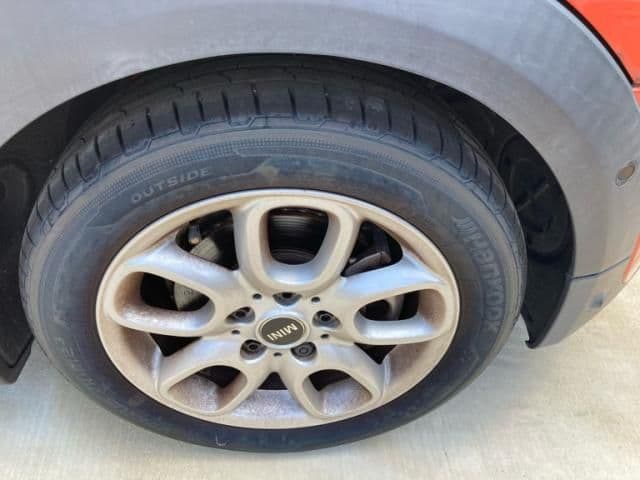 Car thumbnail 3
