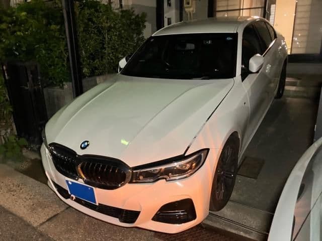 Car thumbnail 3