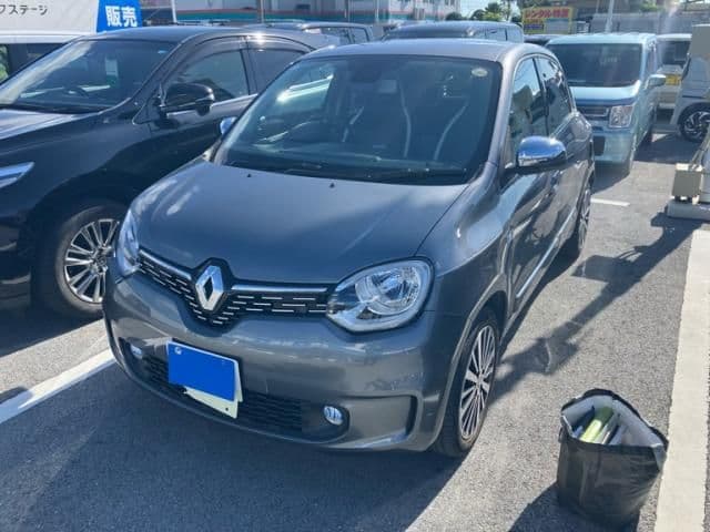 RENAULT