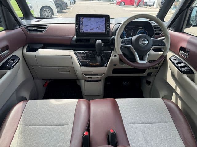 NISSAN