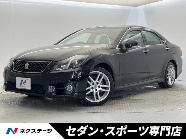 TOYOTA CROWN sedan
