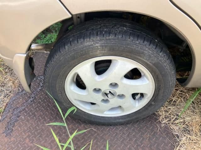 Car thumbnail 4