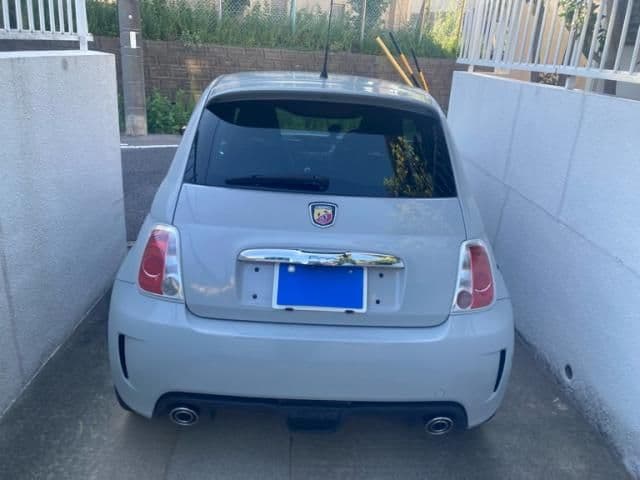 Car thumbnail 3