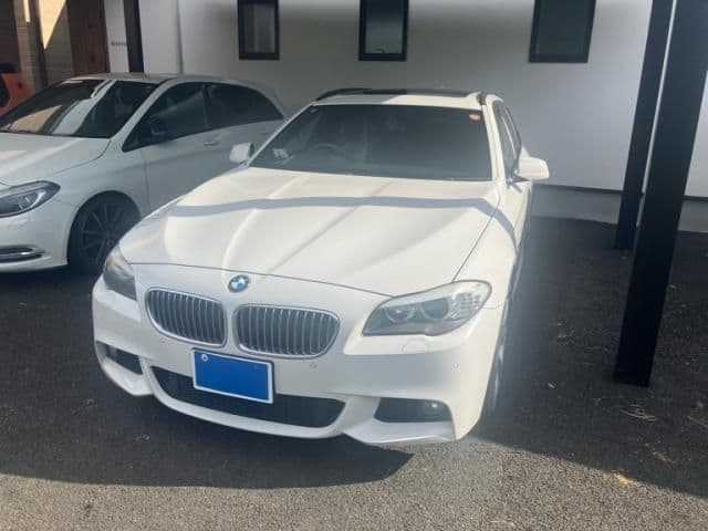 Car image 1