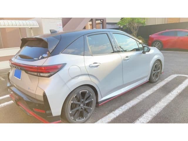 Car thumbnail 4