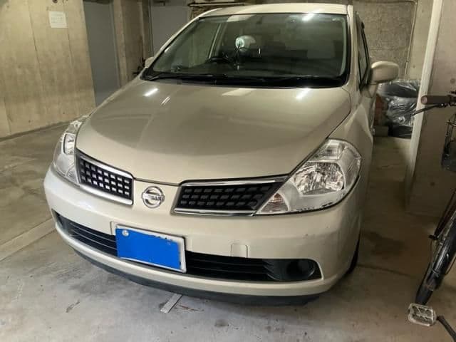 Car image 1