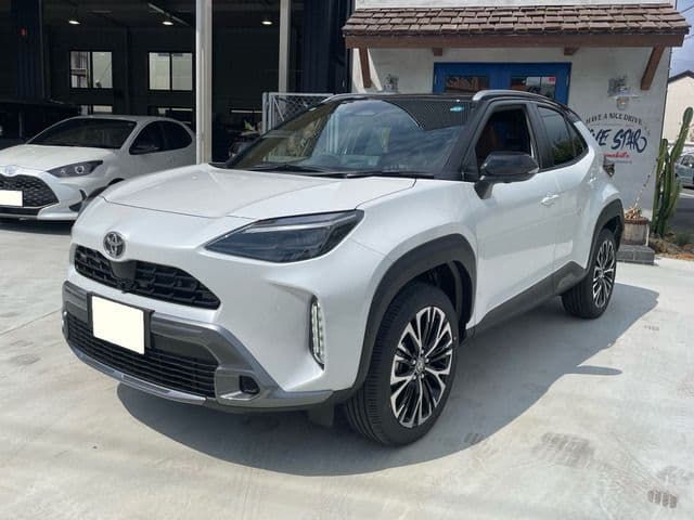 TOYOTA YARIS CROSS HYBRID