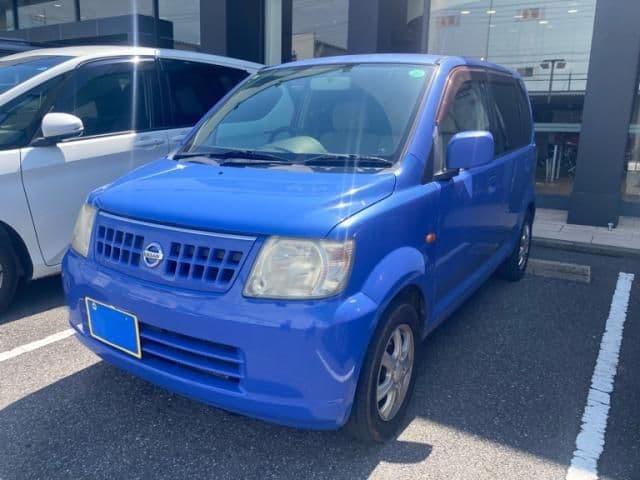 NISSAN