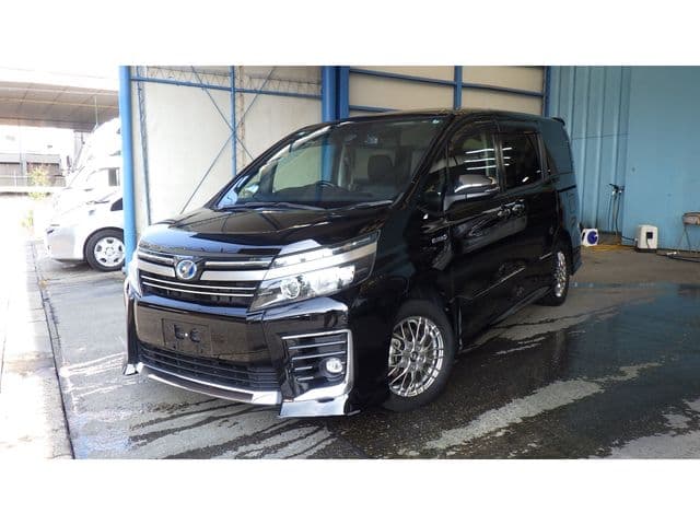 TOYOTA VOXY HYBRID