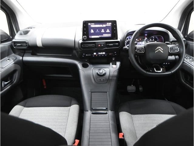 Car thumbnail 3