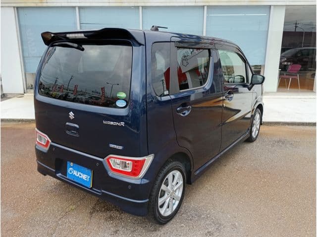 Car thumbnail 3