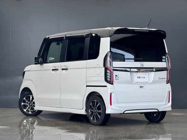 Car thumbnail 4