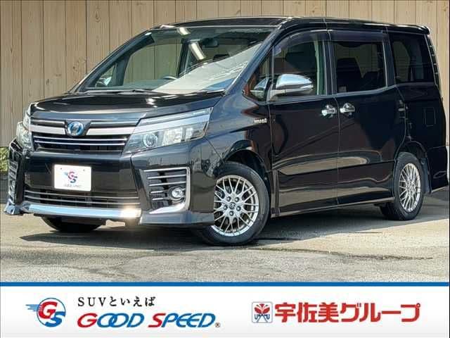 TOYOTA VOXY HYBRID