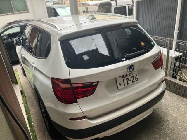 Car thumbnail 3