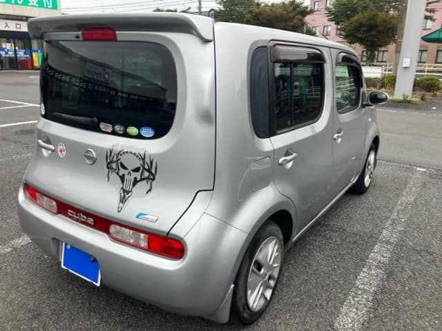 Car thumbnail 4