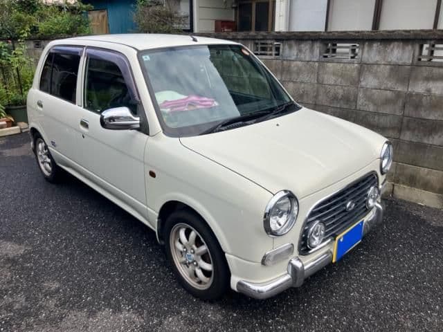 Car thumbnail 3