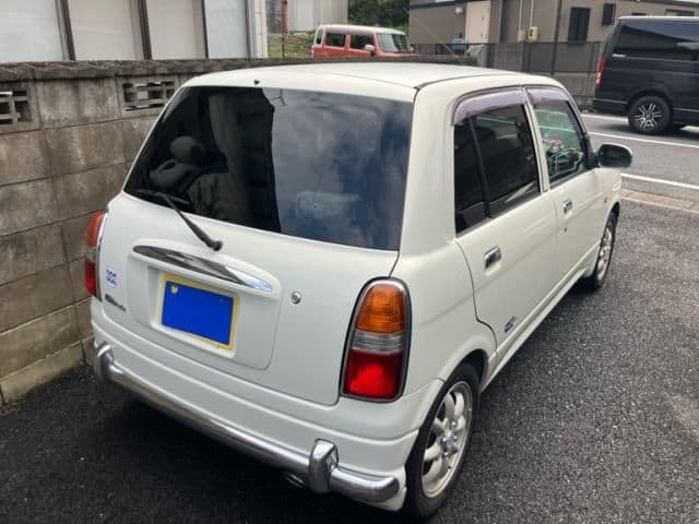 Car thumbnail 4
