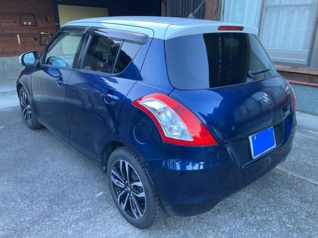 Car thumbnail 4