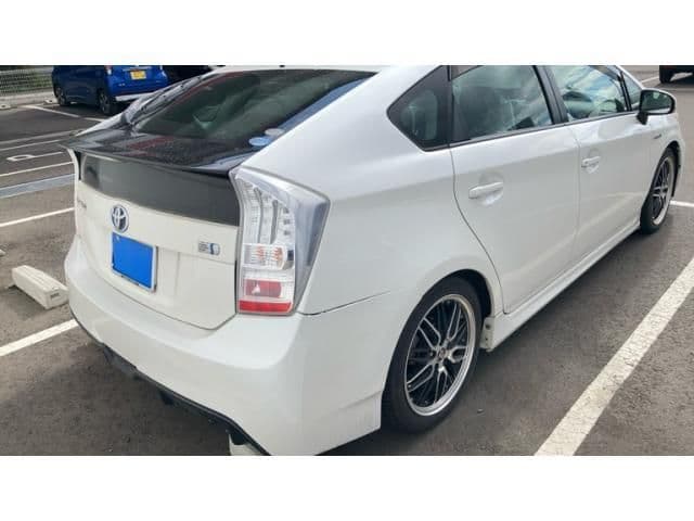 Car thumbnail 4