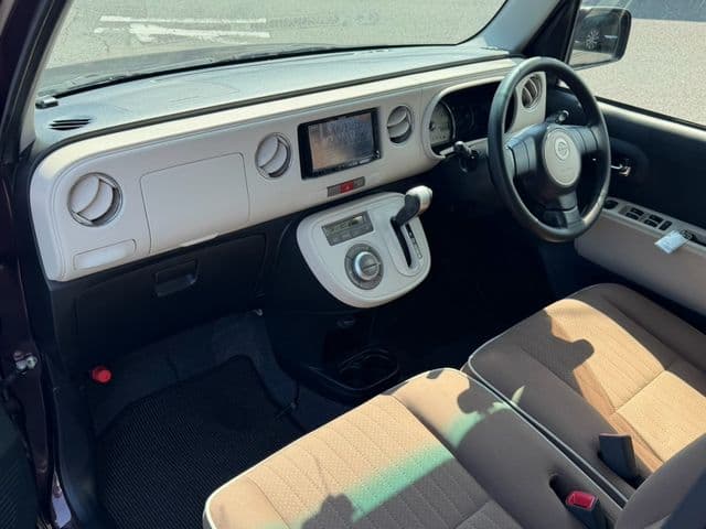 Car thumbnail 3