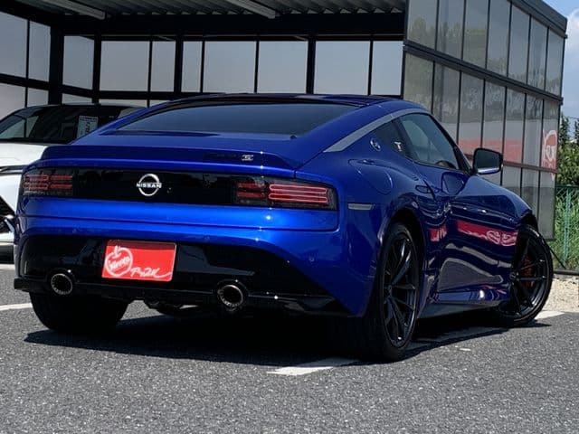 Car thumbnail 3