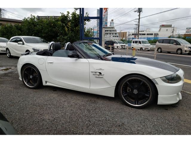 Car thumbnail 4