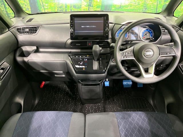 NISSAN