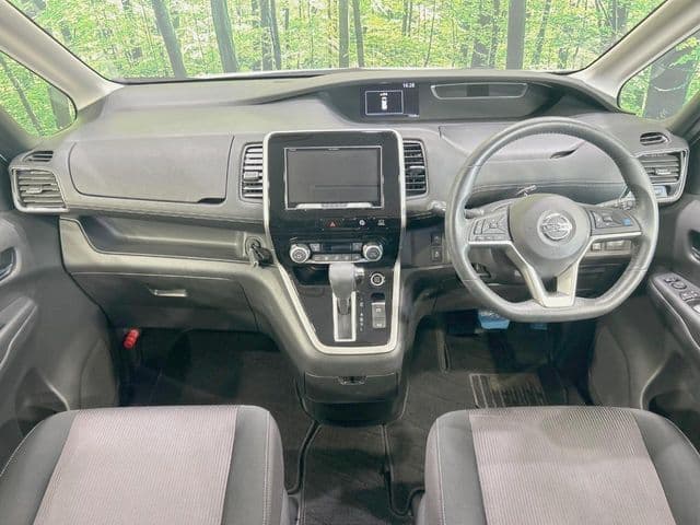 NISSAN
