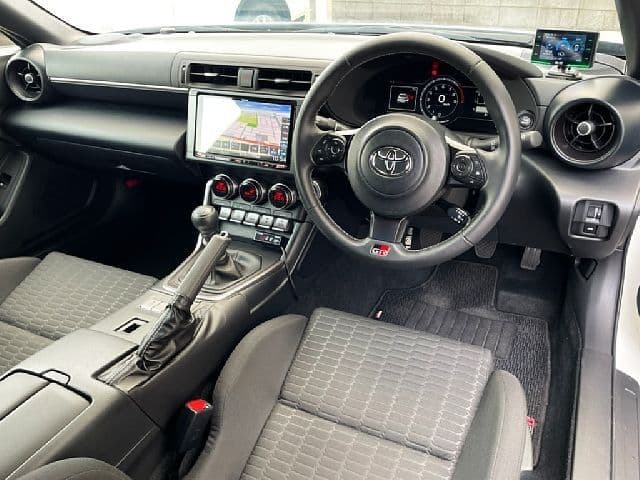 Car thumbnail 2
