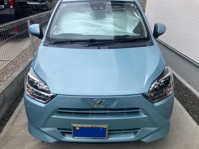 Car thumbnail 3