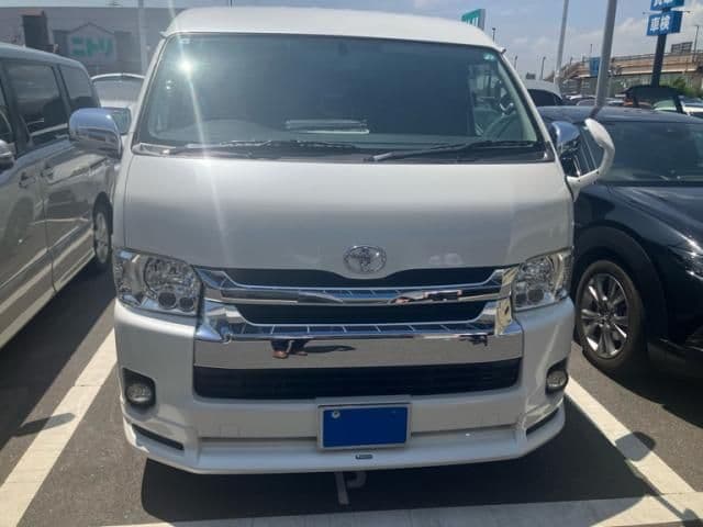 TOYOTA HIACE wagon