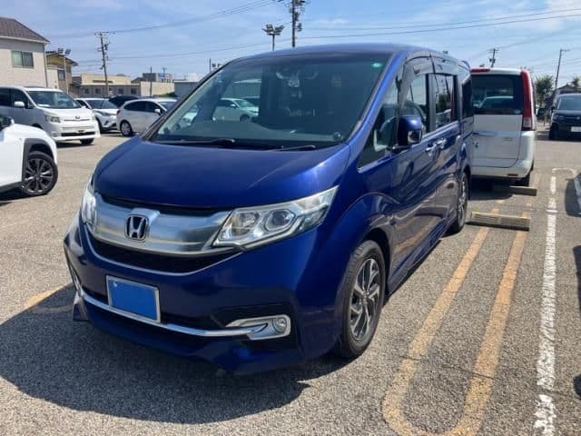 HONDA STEPWAGON SPADA
