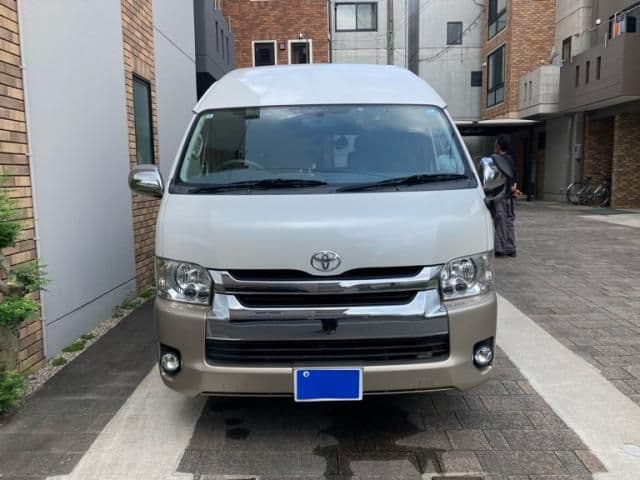 TOYOTA HIACE wagon
