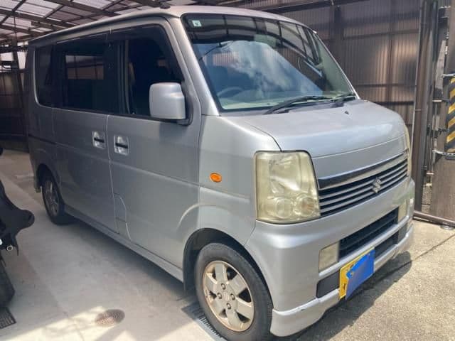 SUZUKI