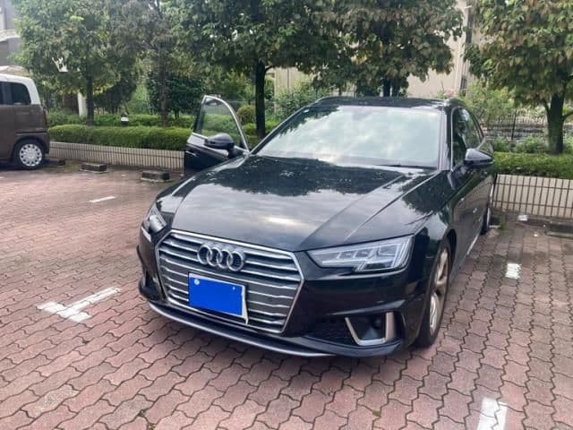 AUDI