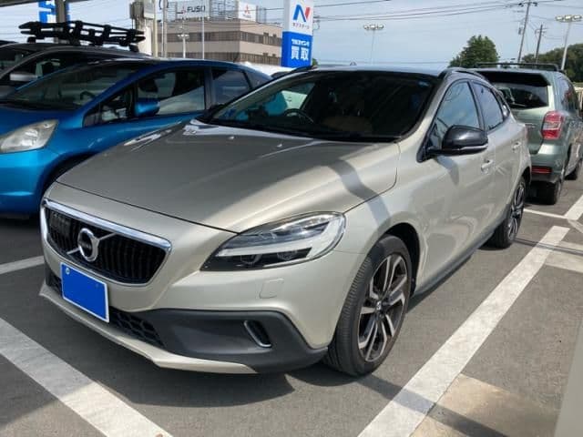 VOLVO VOLVO V40 CROSS COUNTRY