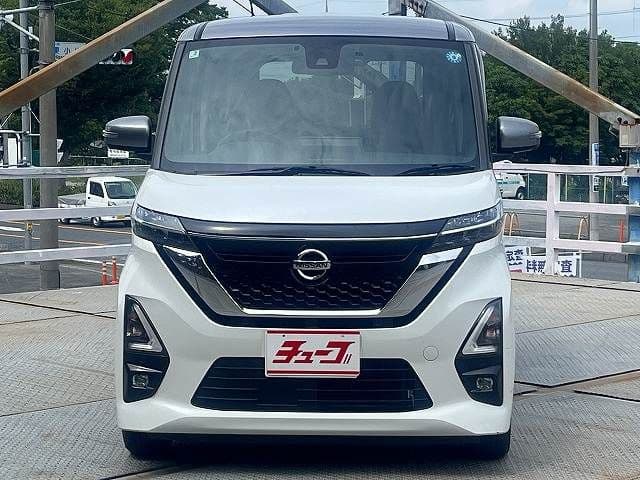 NISSAN