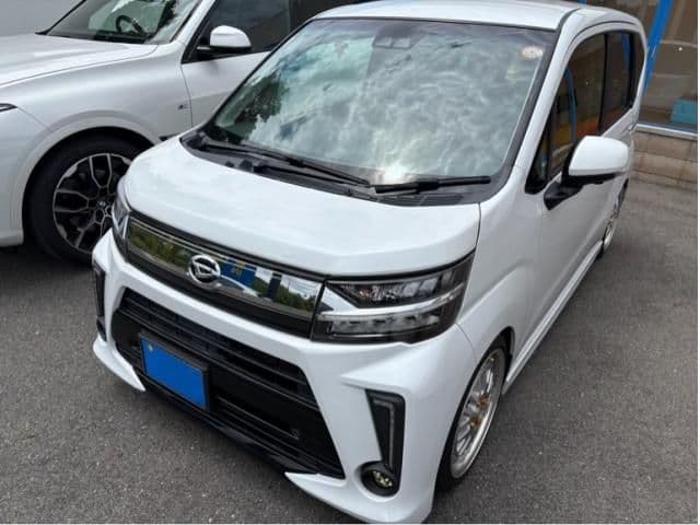 Car image 1