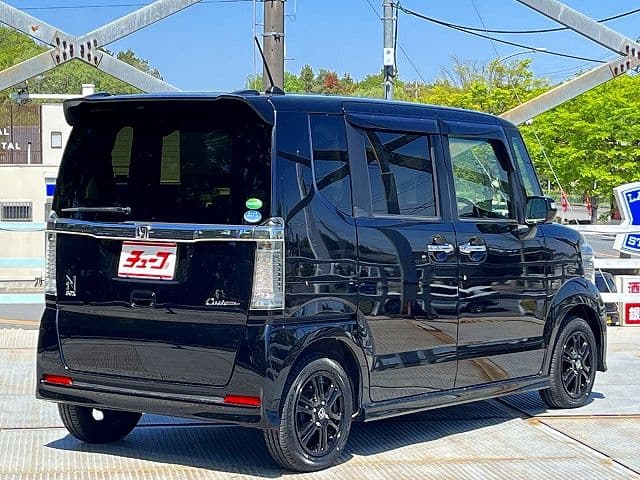 Car thumbnail 3