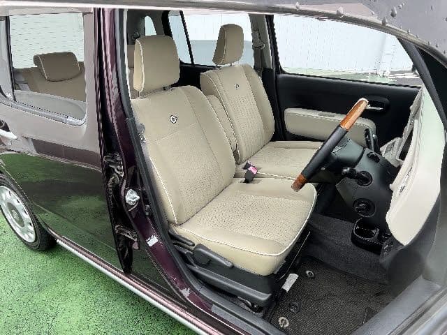 Car thumbnail 4