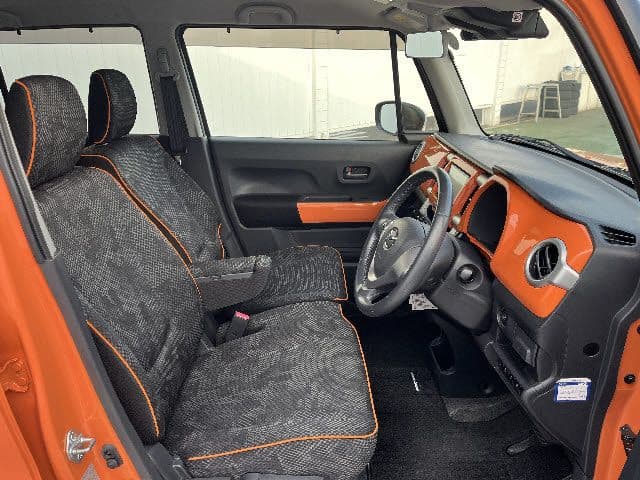 Car thumbnail 4