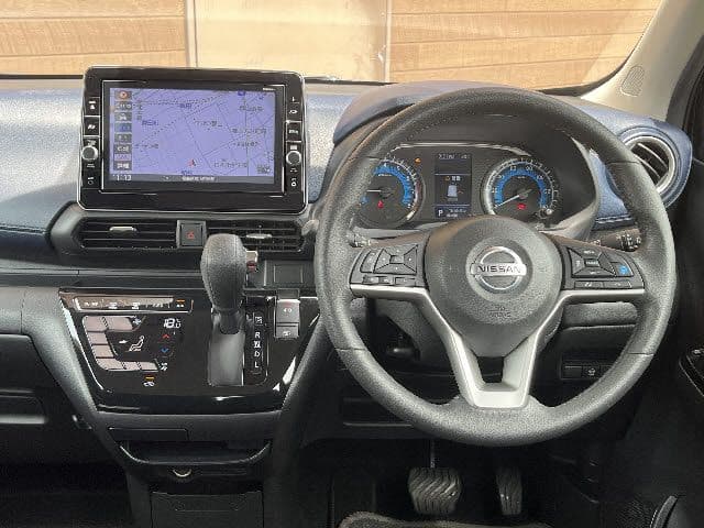 NISSAN