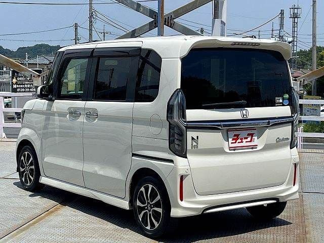 Car thumbnail 4