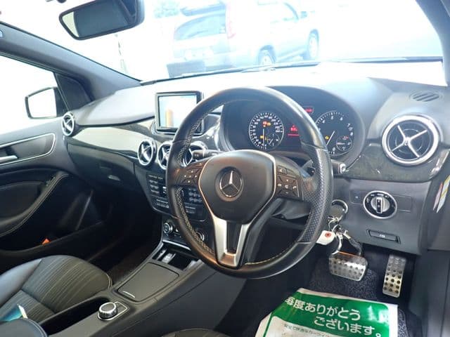 MERCEDES BENZ