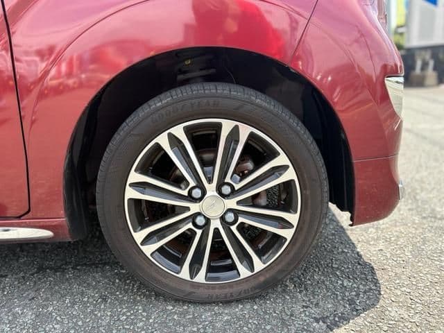 Car thumbnail 3