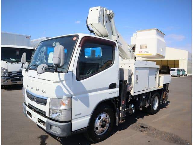 MITSUBISHI CANTER