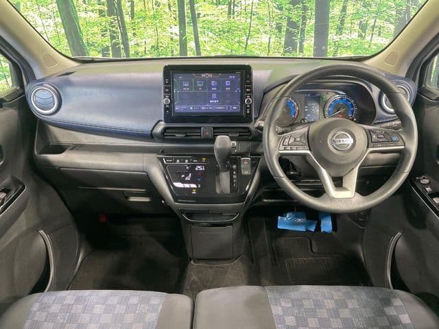 NISSAN