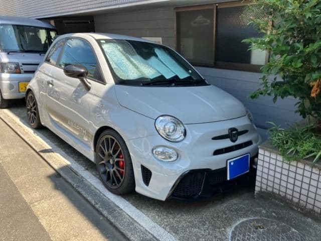 Car image 1