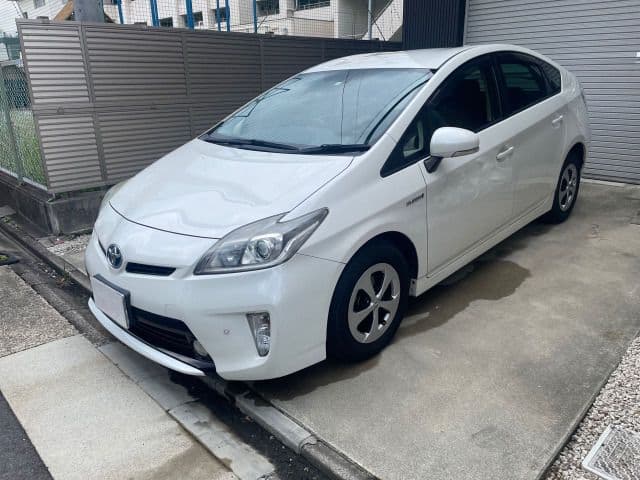 TOYOTA PRIUS